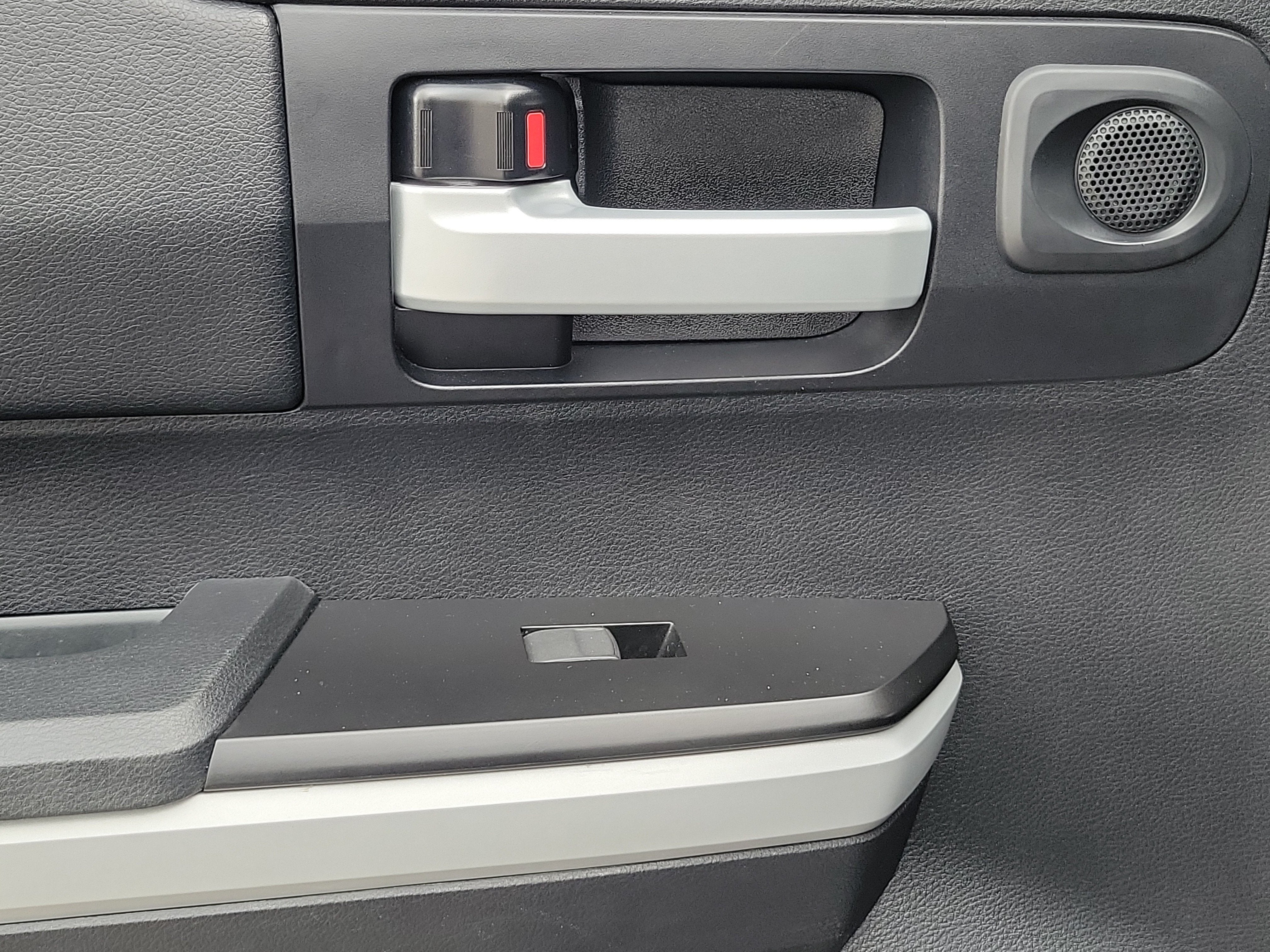 2018 Toyota Tundra 4WD SR5