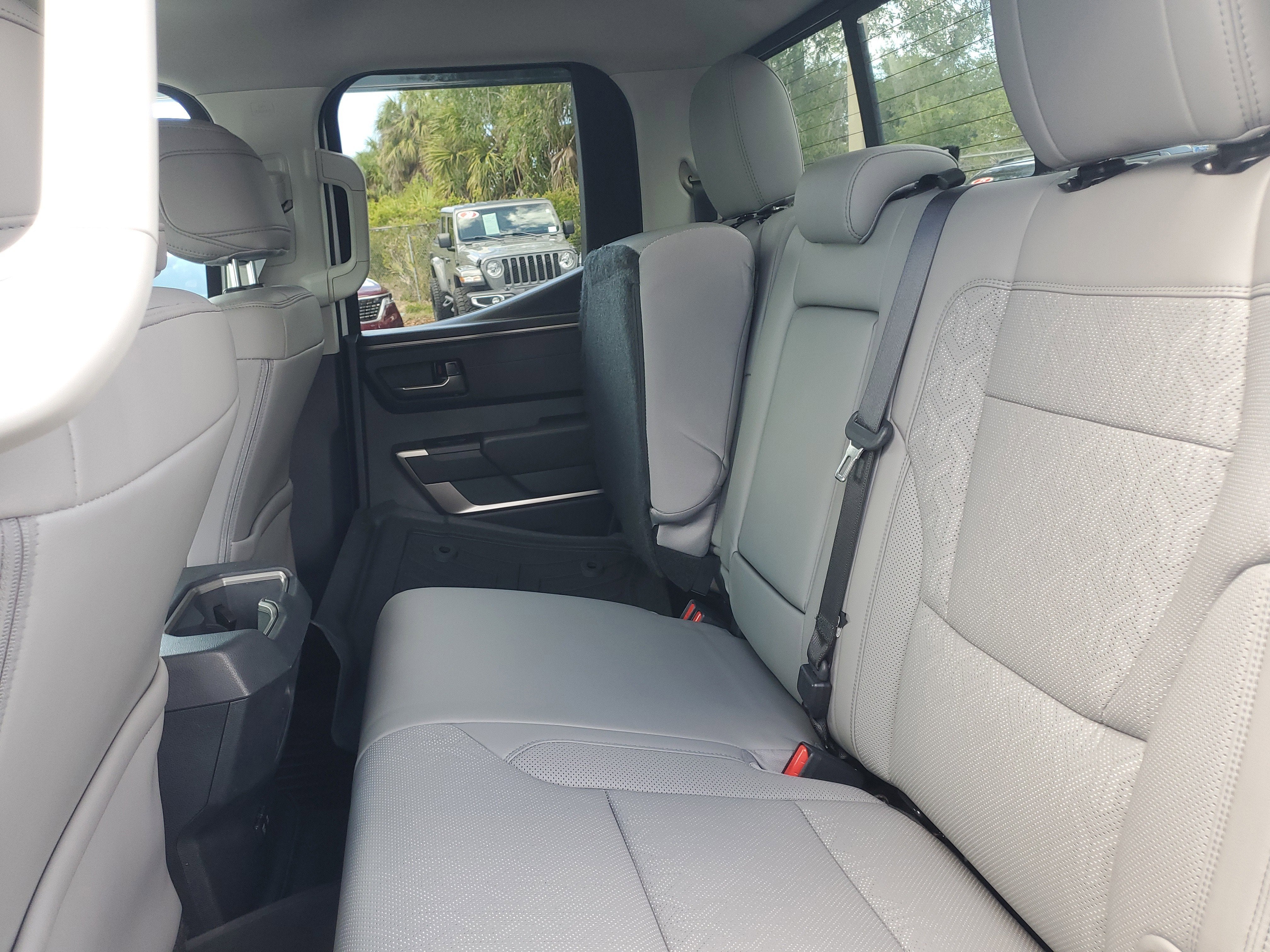 2024 Toyota Tundra 4WD SR5