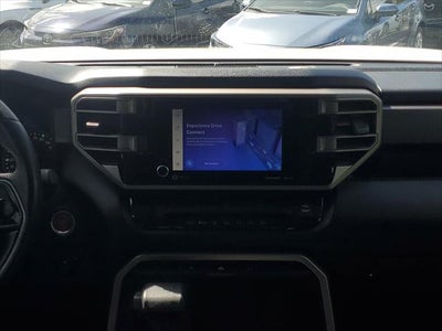 2022 Toyota Tundra 4WD SR5