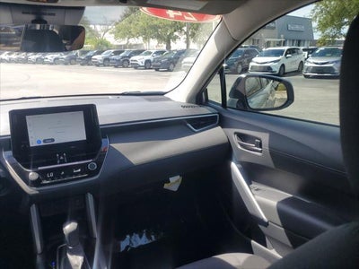 2024 Toyota Corolla Cross LE
