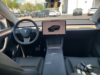 2024 Tesla Model Y Long Range