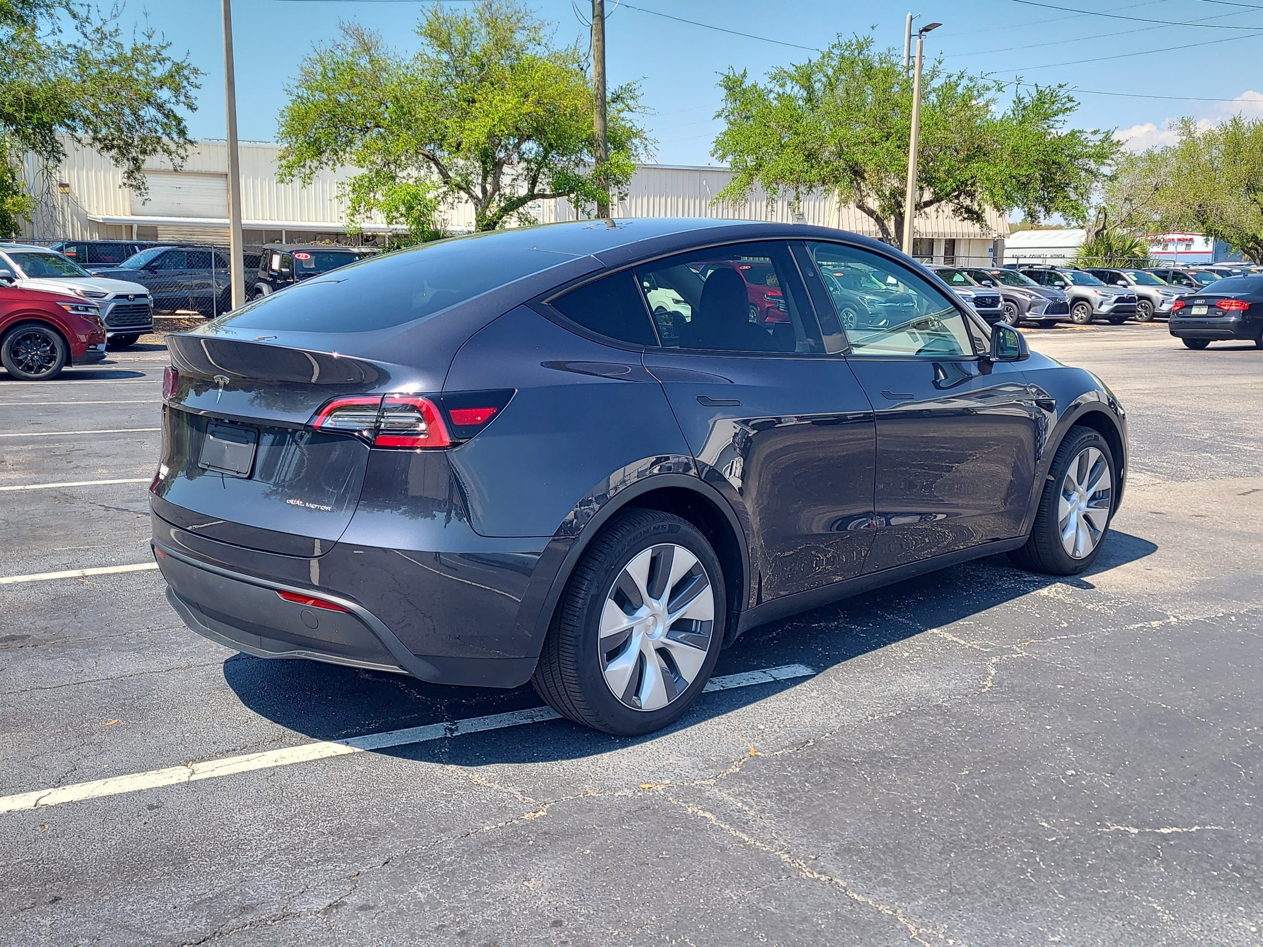 2024 Tesla Model Y Long Range