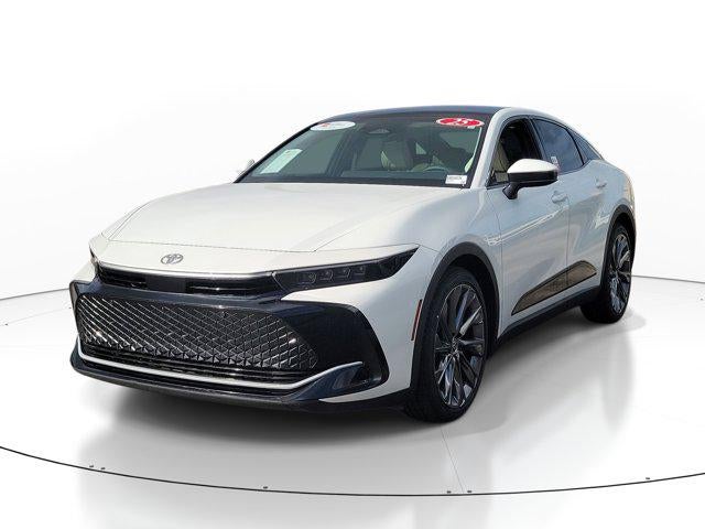 2025 Toyota Crown XLE