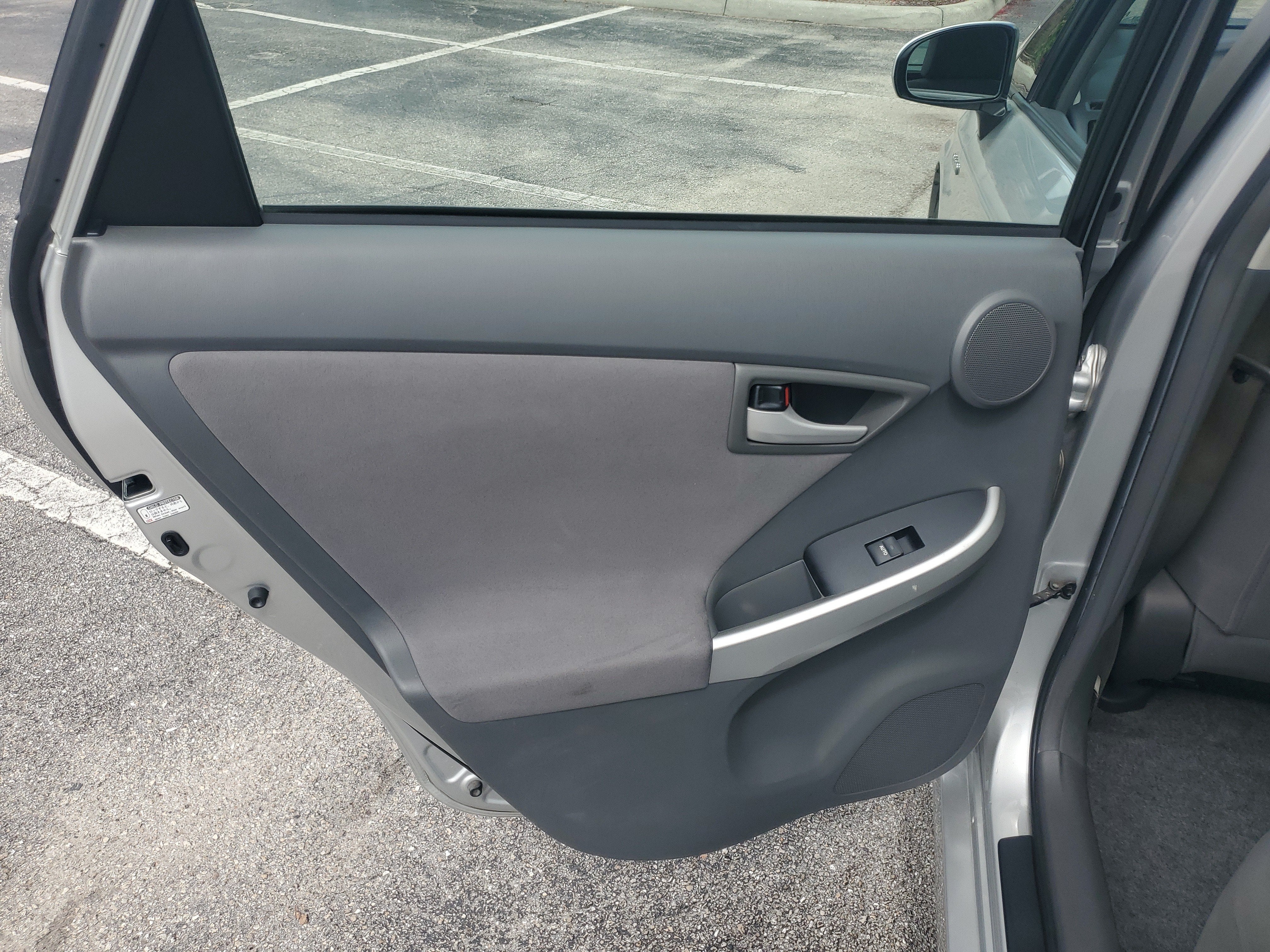 2010 Toyota Prius III