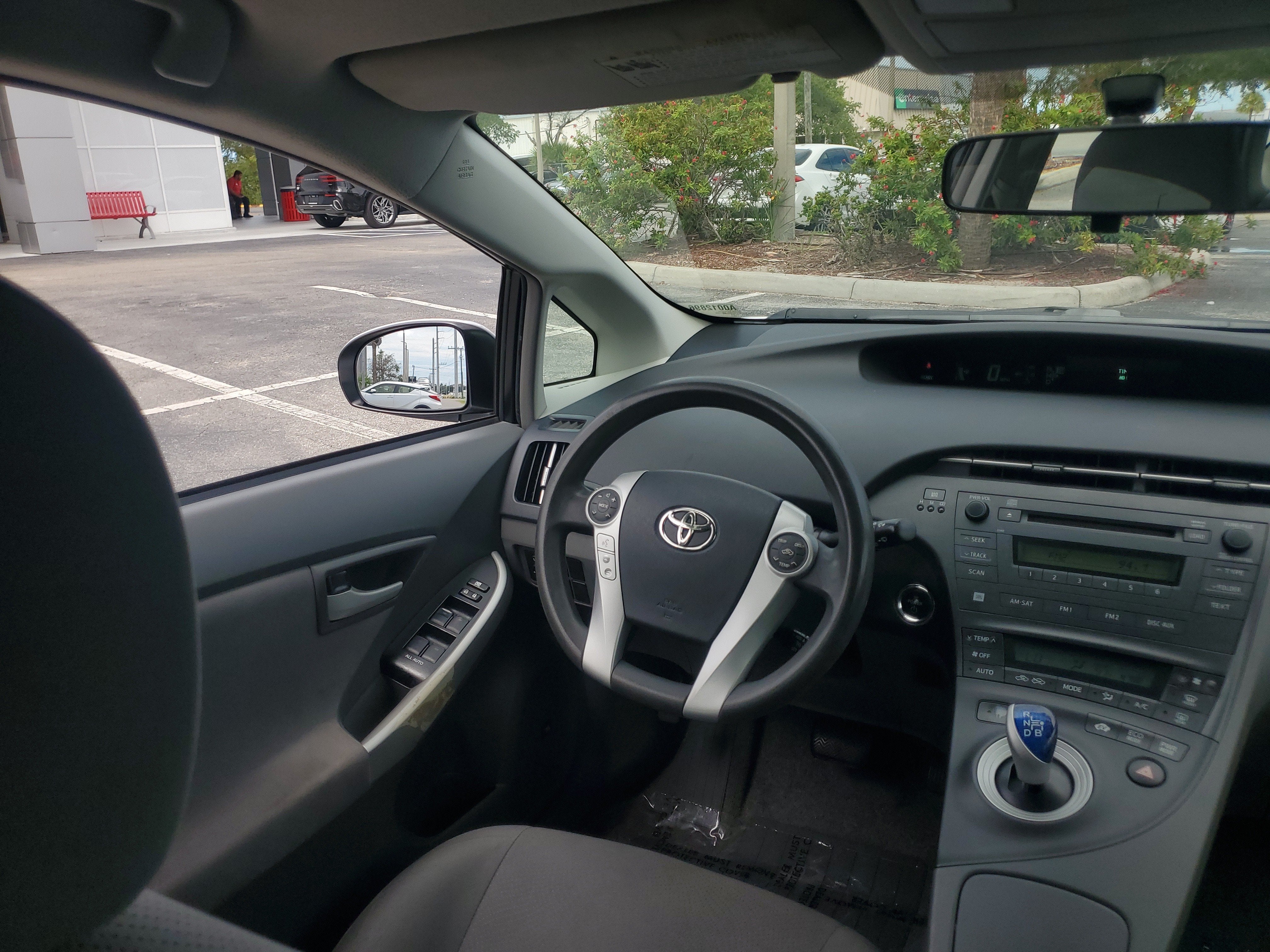 2010 Toyota Prius III