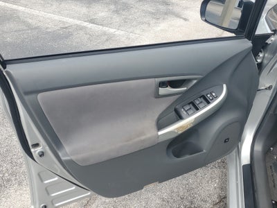 2010 Toyota Prius III