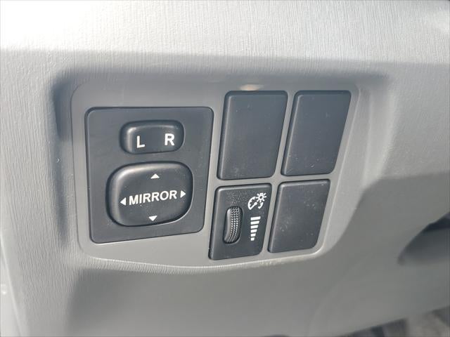 2010 Toyota Prius III