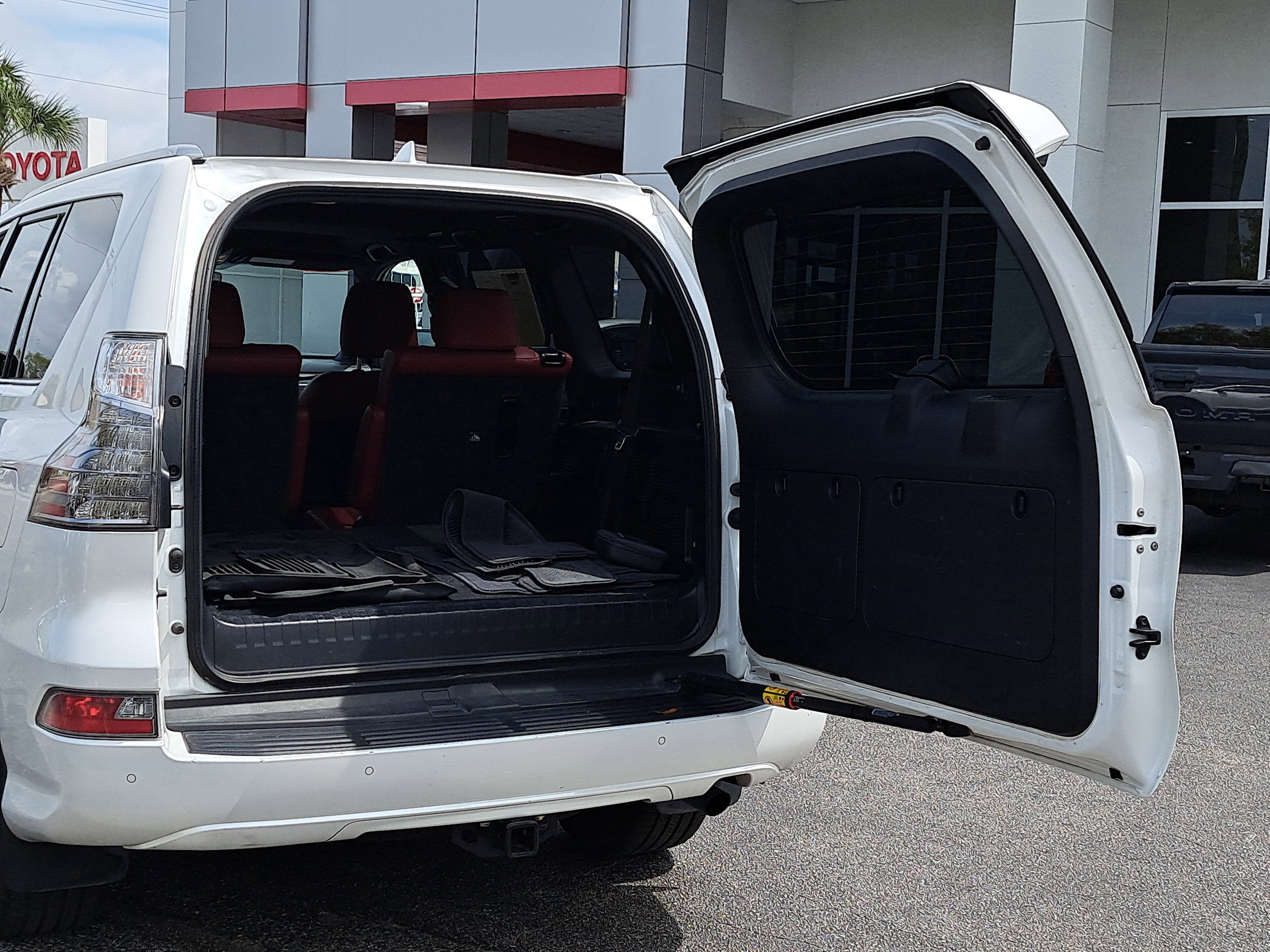 2023 Lexus GX GX 460 Premium