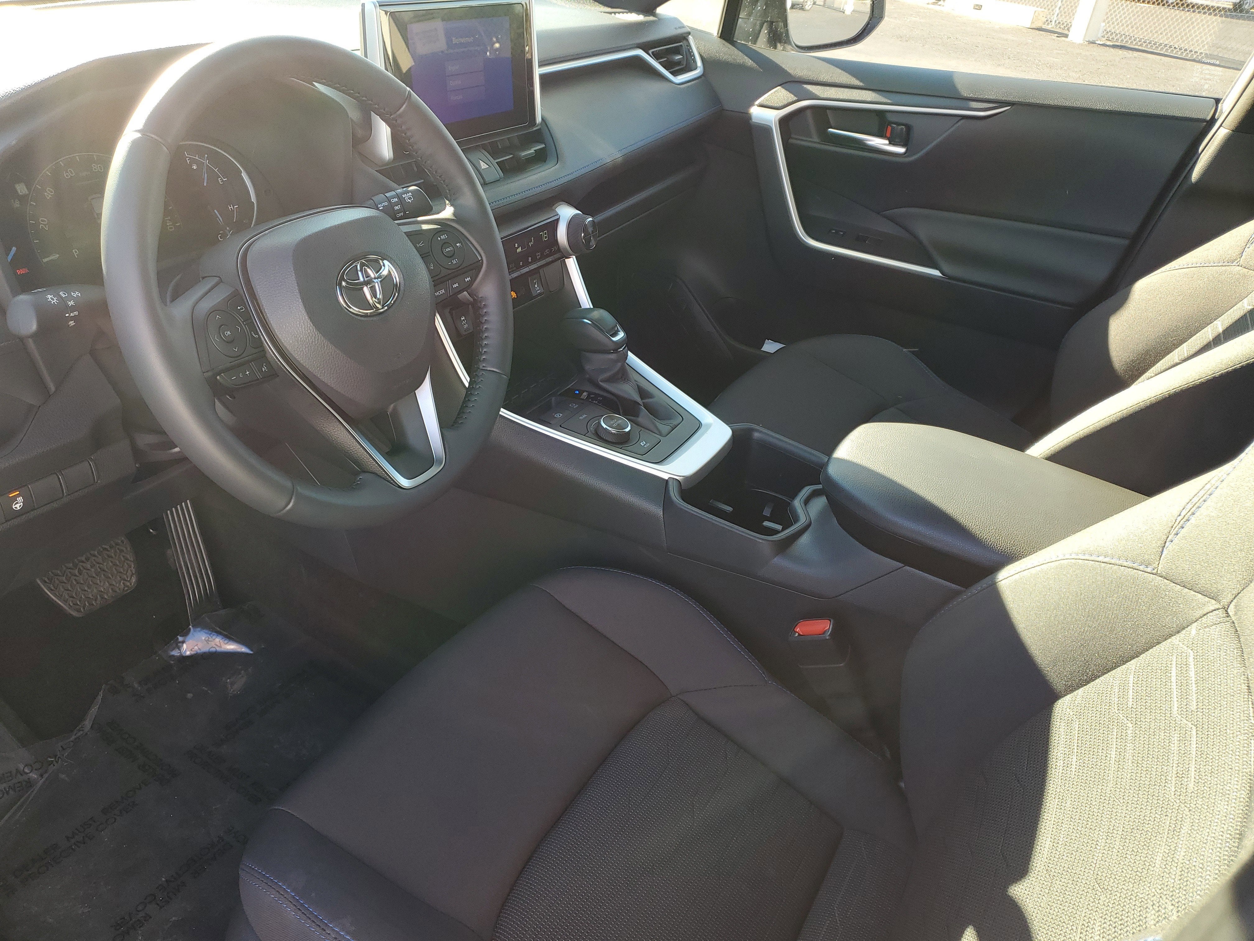 2023 Toyota RAV4 Hybrid SE