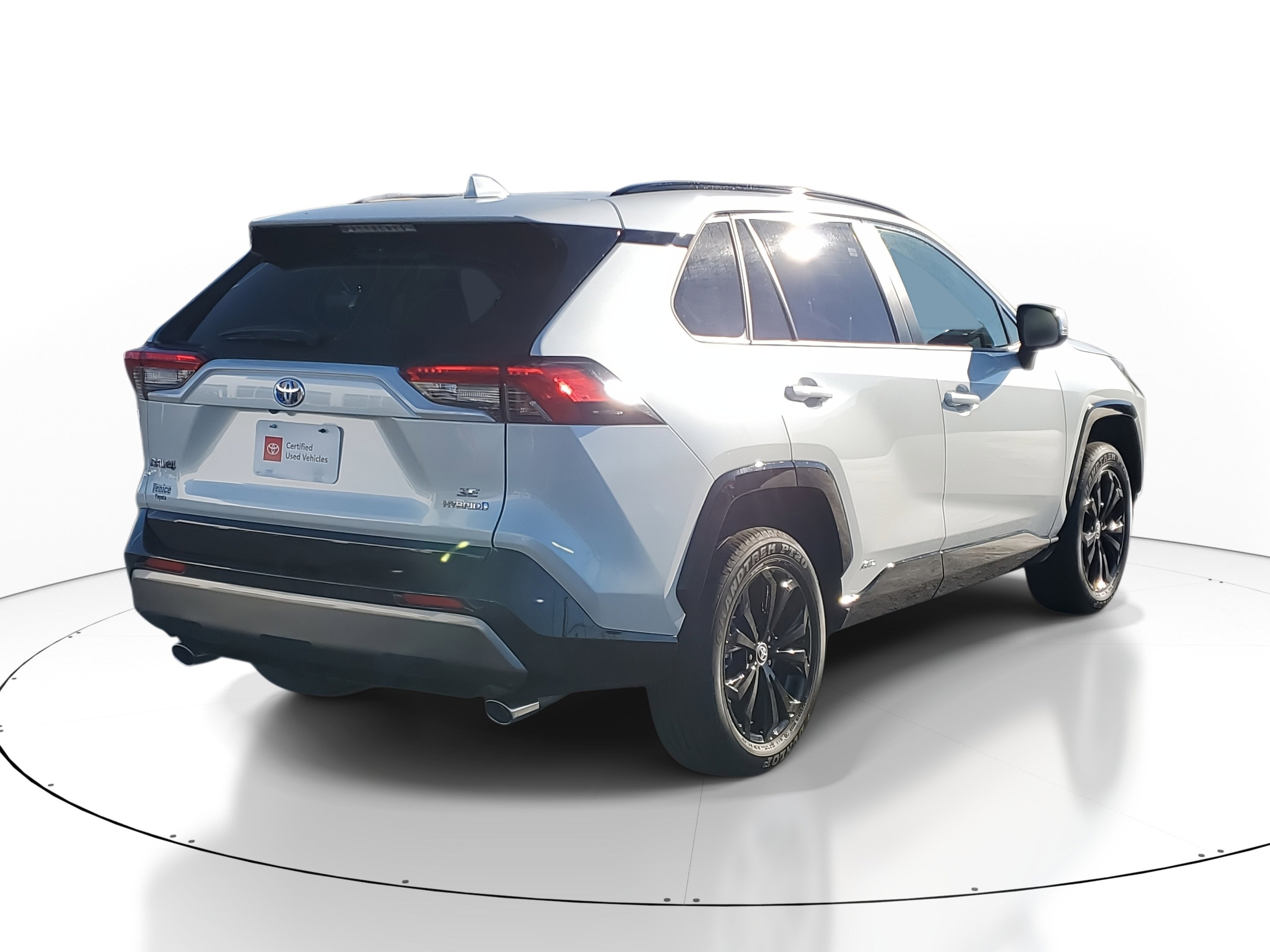 2023 Toyota RAV4 Hybrid SE