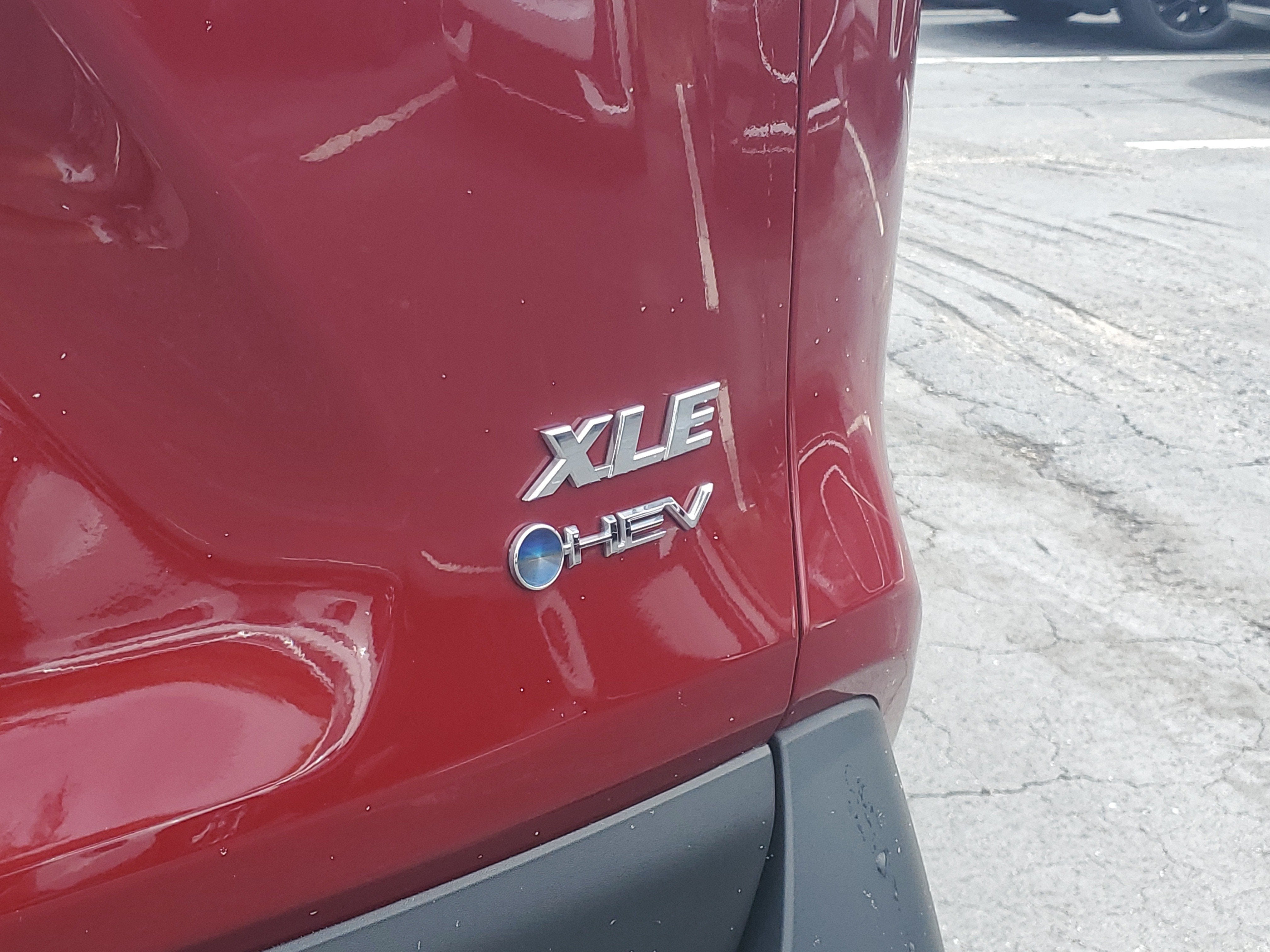 2025 Toyota RAV4 Hybrid XLE Premium