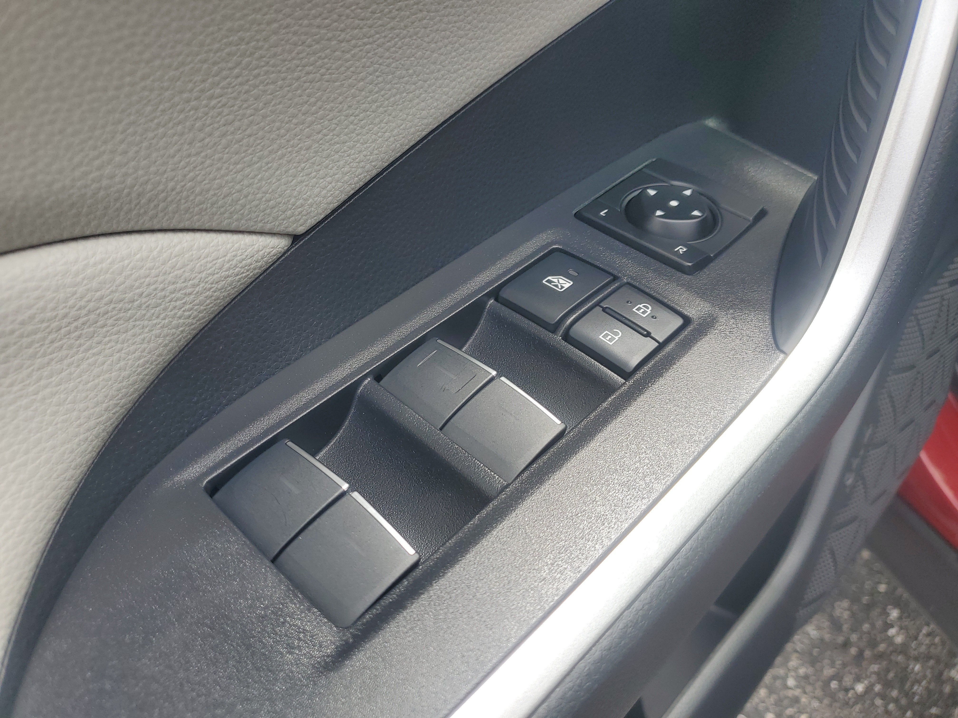 2025 Toyota RAV4 Hybrid XLE Premium