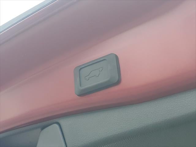 2025 Toyota RAV4 Hybrid XLE Premium