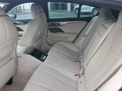 2022 BMW 8 Series 840i