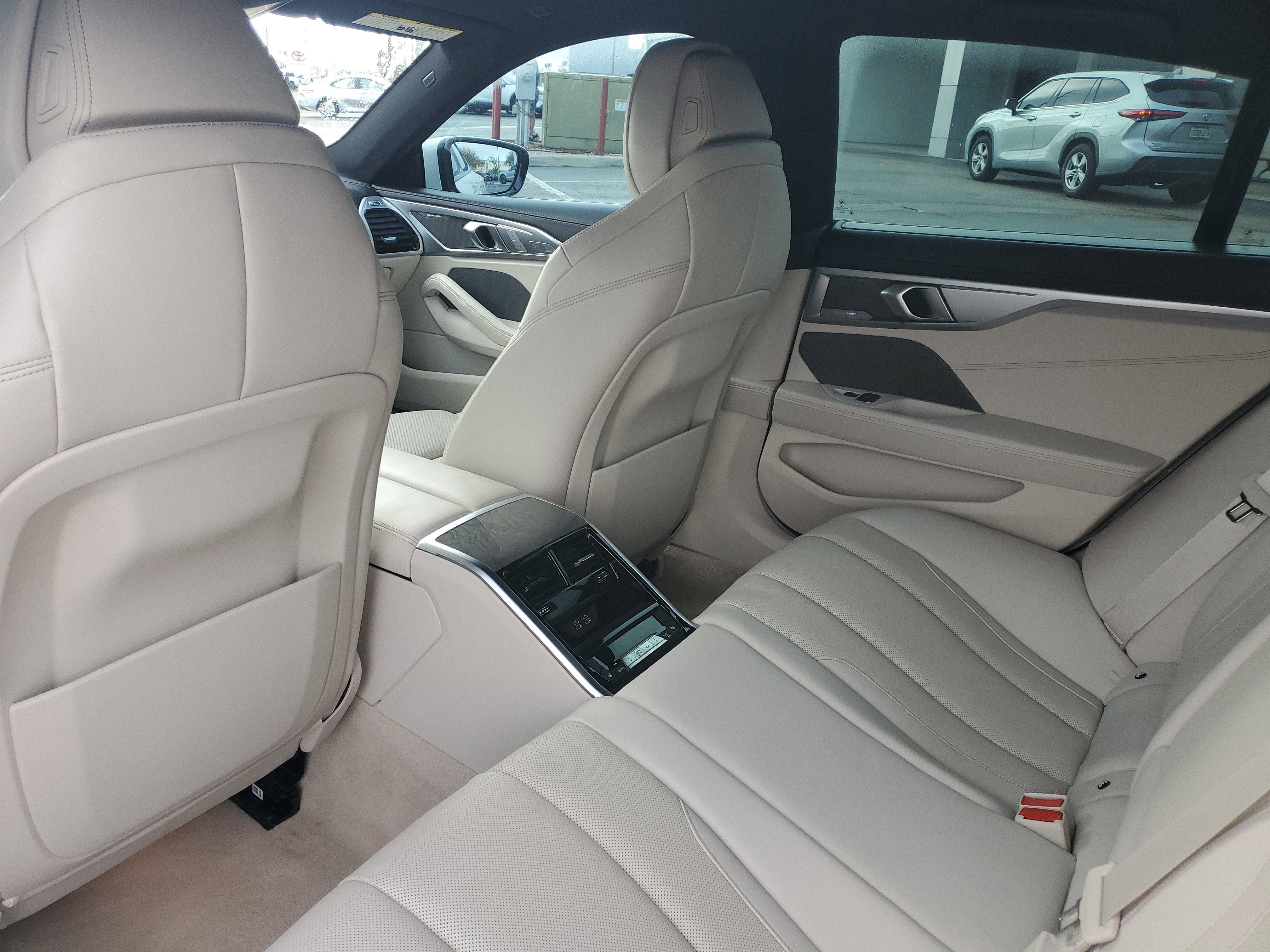 2022 BMW 8 Series 840i