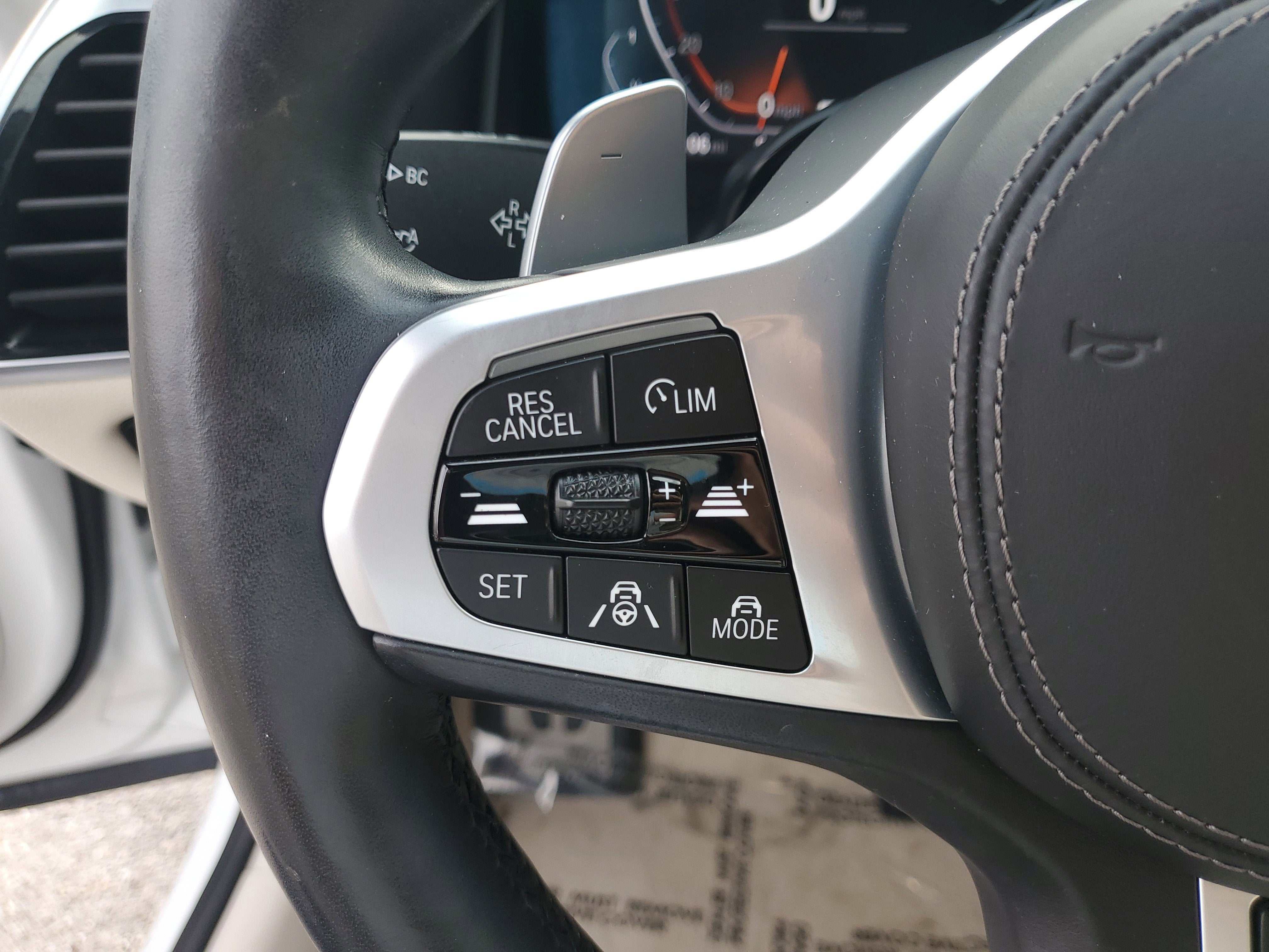 2022 BMW 8 Series 840i