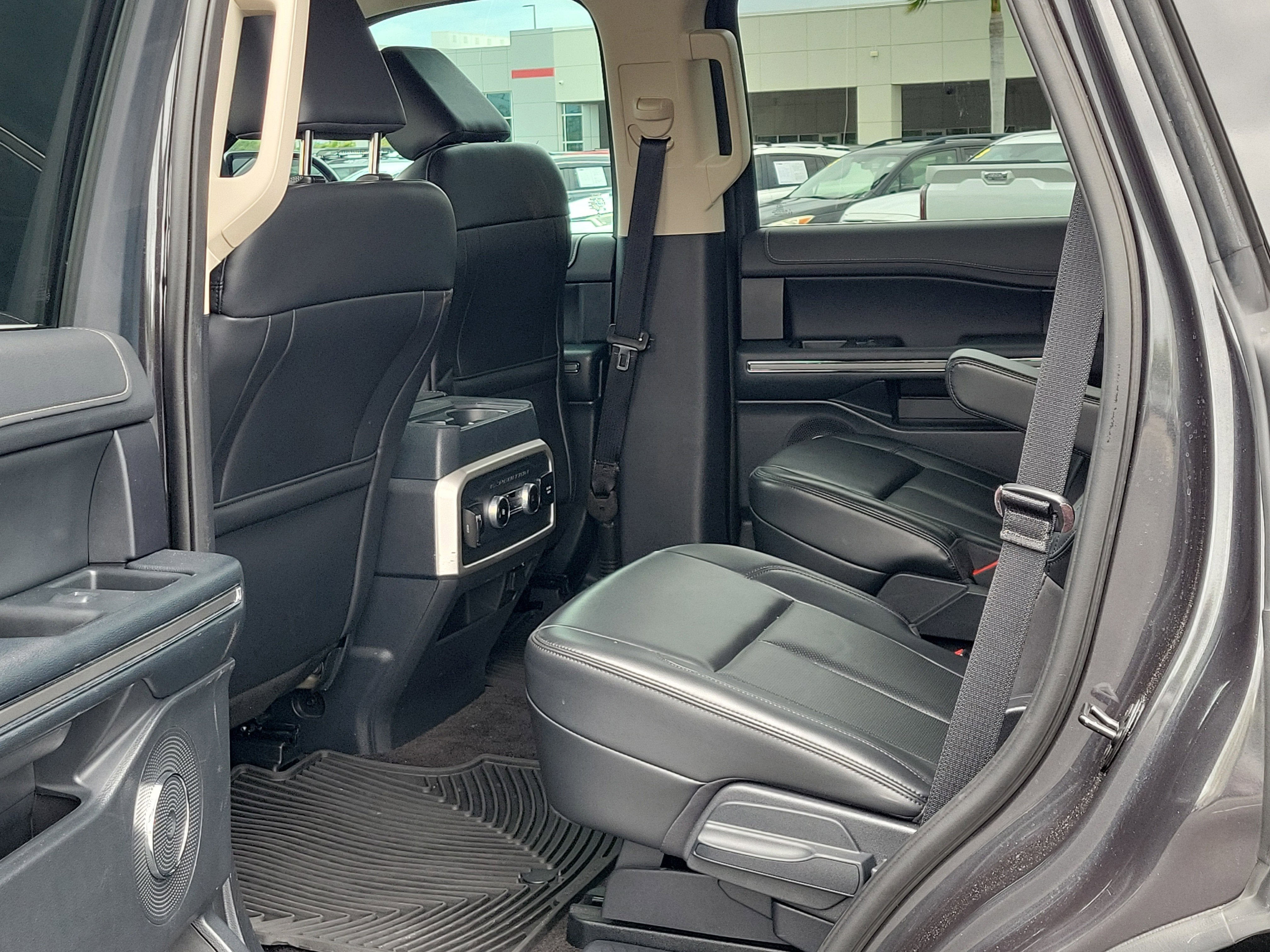 2022 Ford Expedition XLT