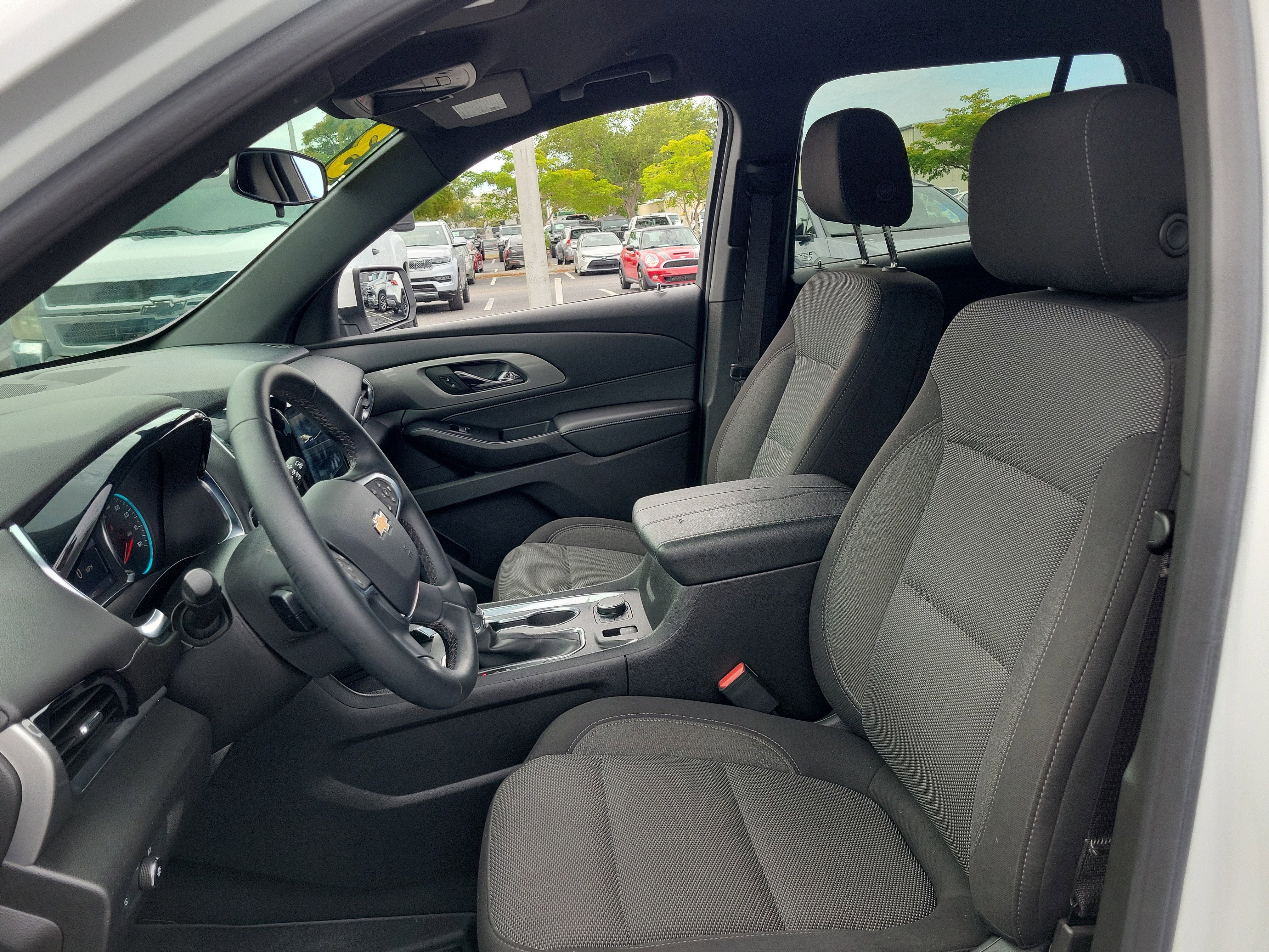 2023 Chevrolet Traverse LT
