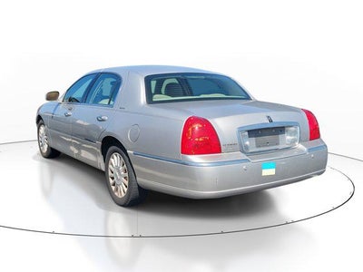 2004 Lincoln Town Car Executive