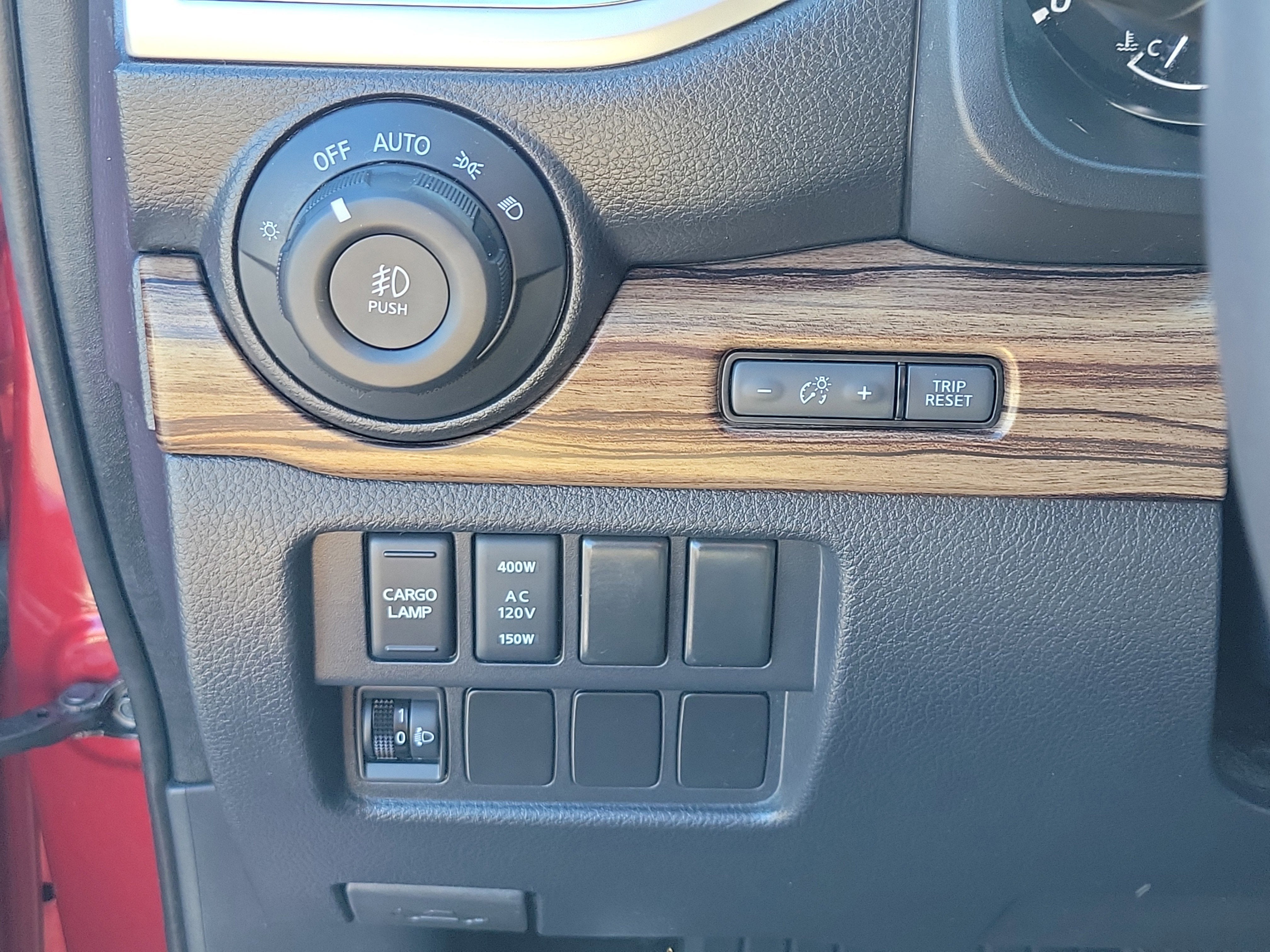 2020 Nissan Titan SL