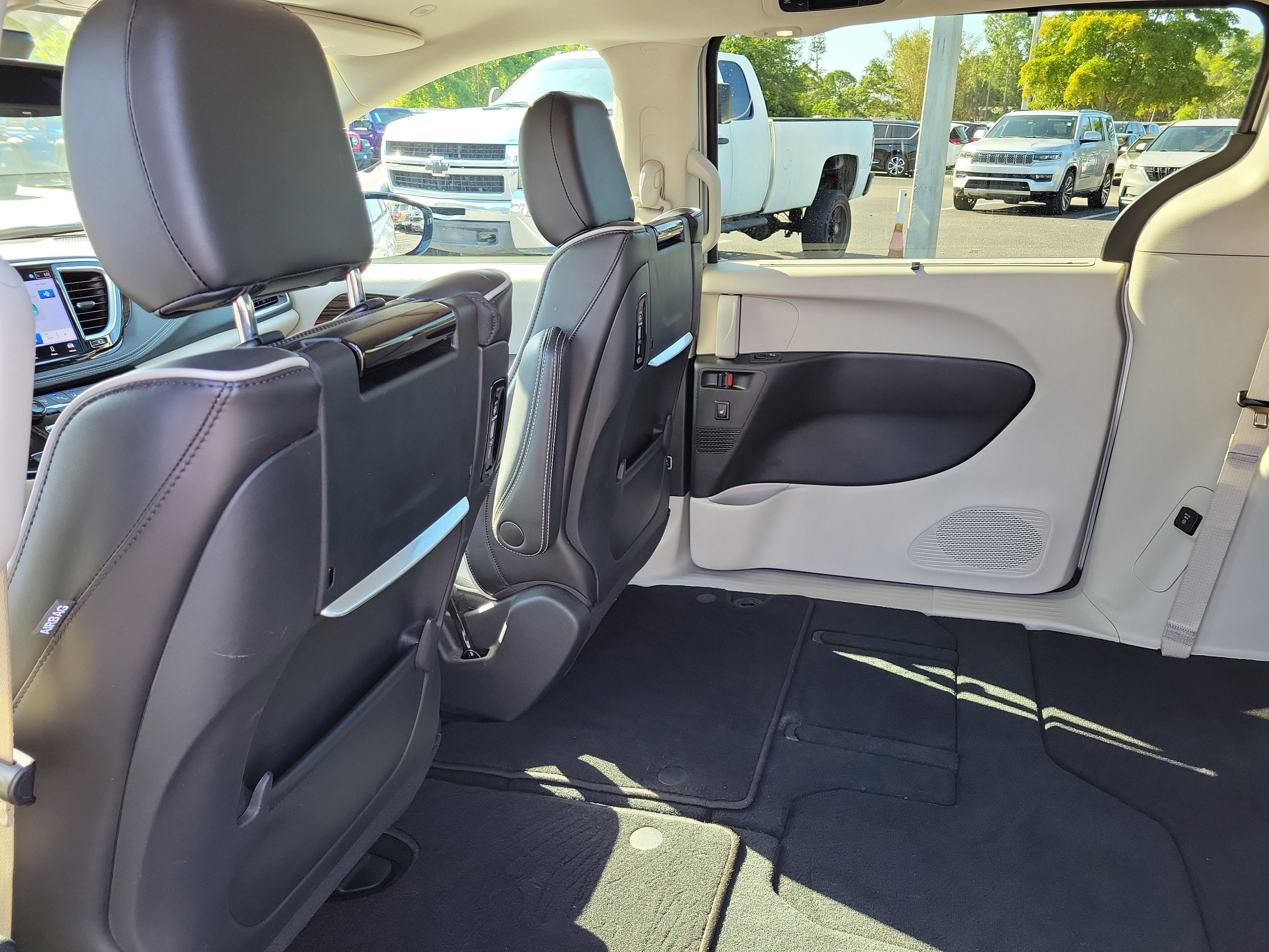 2024 Chrysler Pacifica Limited