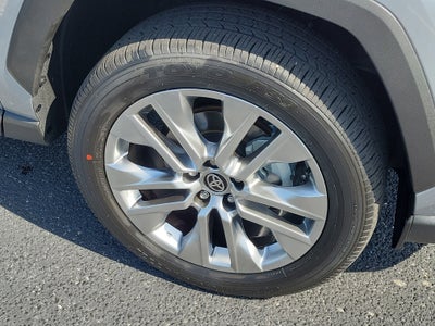 2025 Toyota RAV4 XLE Premium