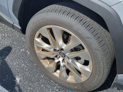 2025 Toyota RAV4 XLE Premium