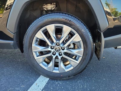 2025 Toyota RAV4 XLE Premium