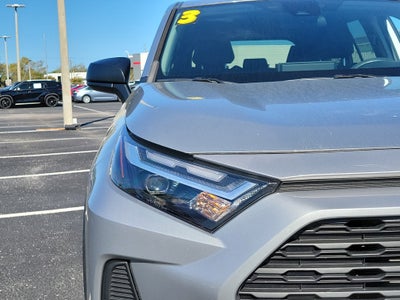 2023 Toyota RAV4 LE