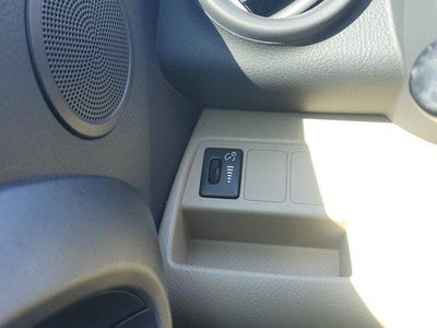 2011 Toyota RAV4 FWD 4dr 4-cyl 4-Spd AT (Natl)