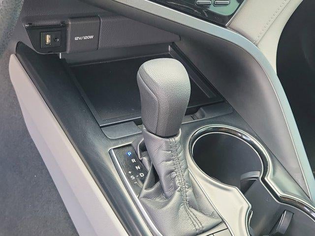 2019 Toyota Camry Hybrid LE