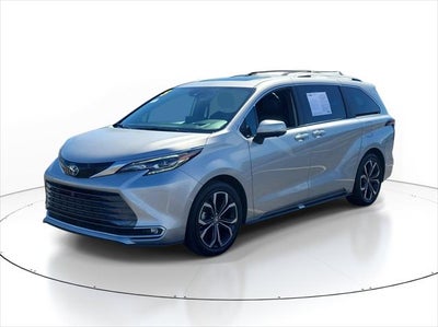 2025 Toyota Sienna Platinum