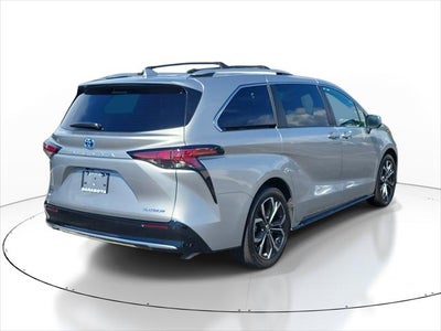 2025 Toyota Sienna Platinum