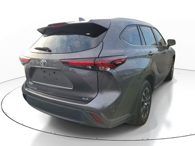 2025 Toyota Highlander XLE