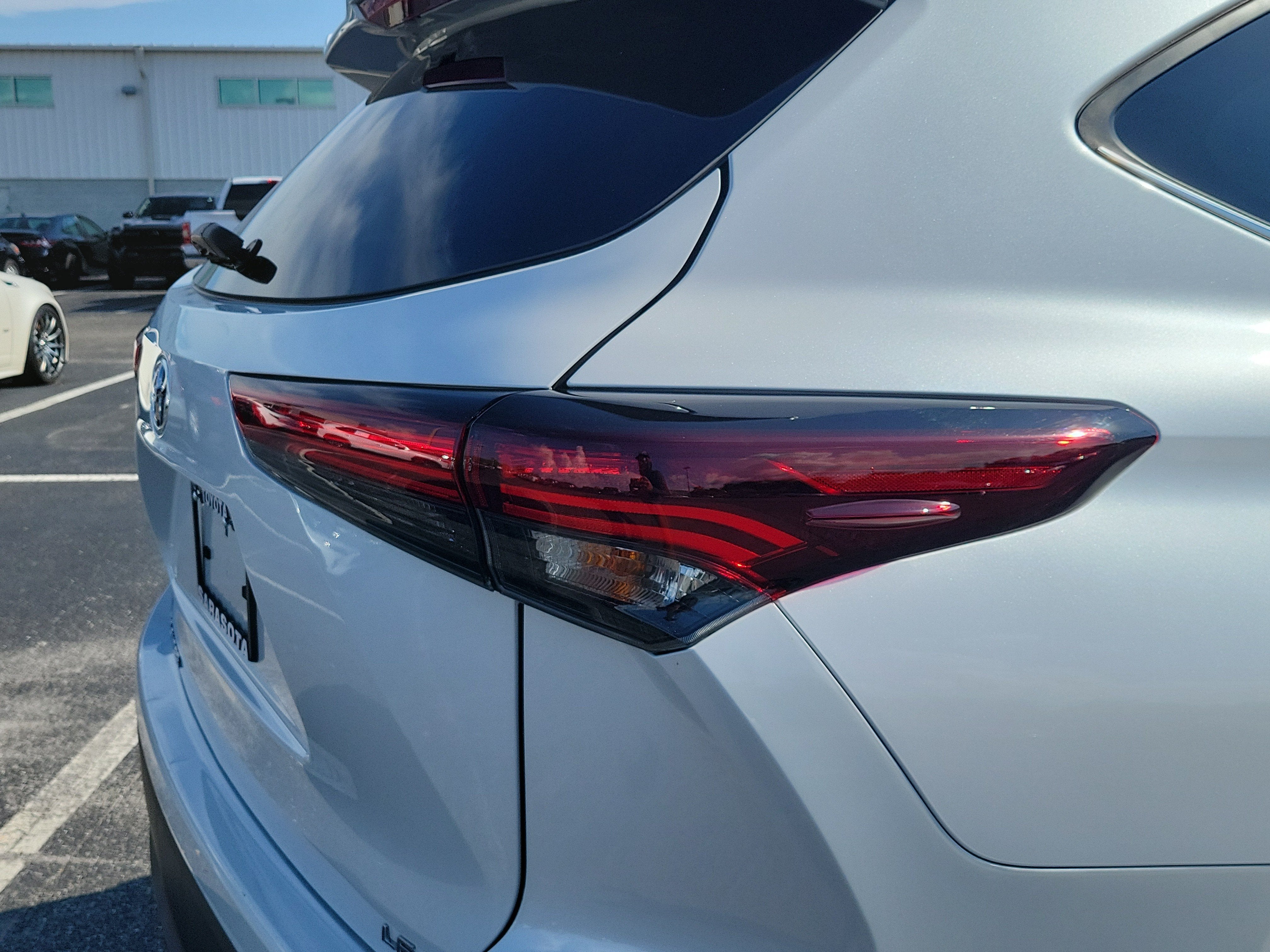 2025 Toyota Highlander LE