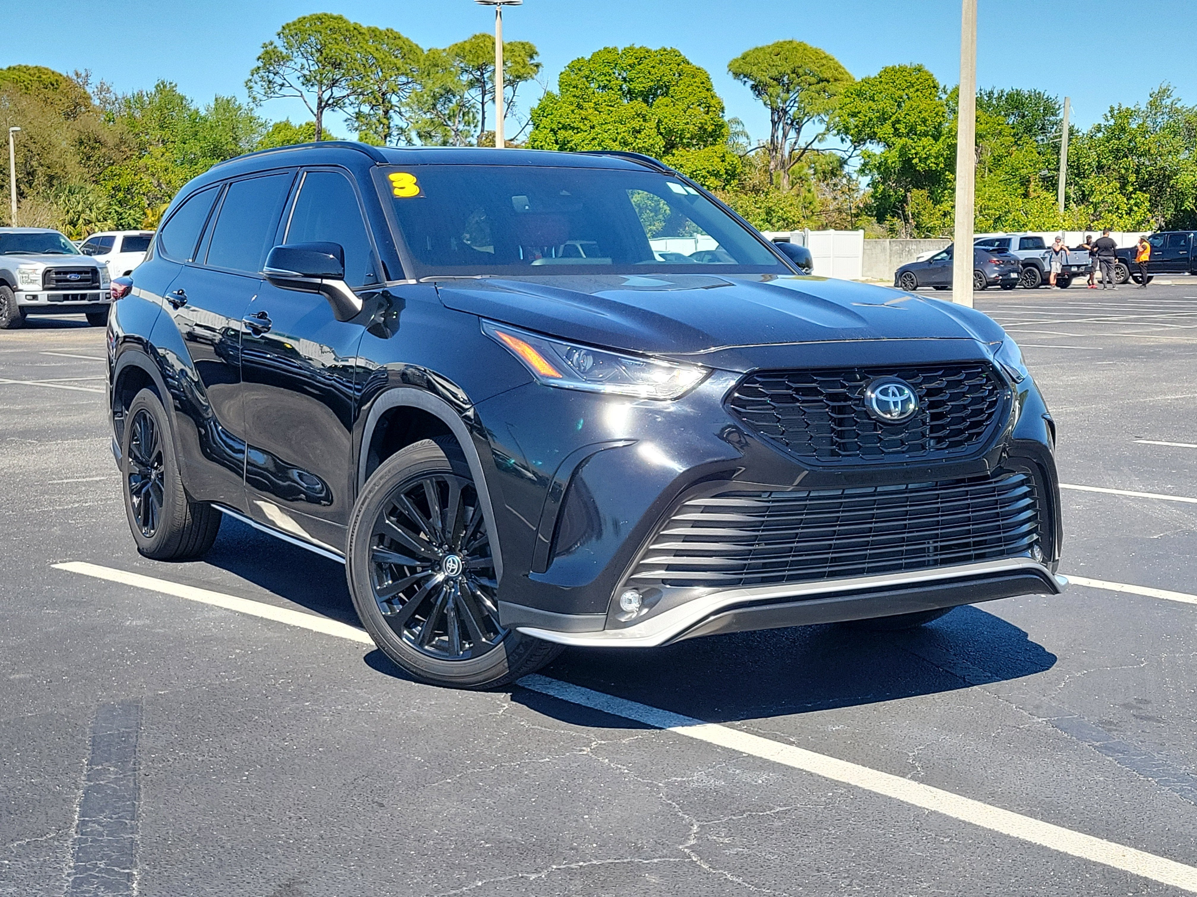 2023 Toyota Highlander L