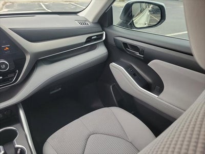 2023 Toyota Highlander LE