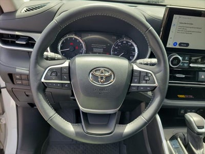 2025 Toyota Highlander XLE