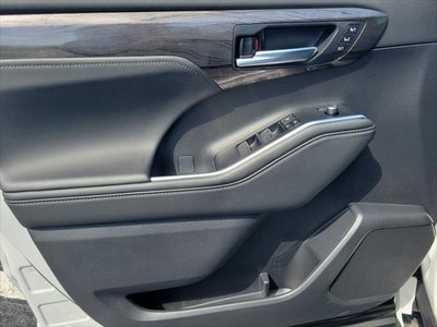 2026 Toyota Highlander Platinum