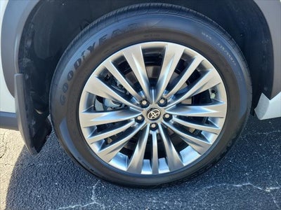 2026 Toyota Highlander Platinum