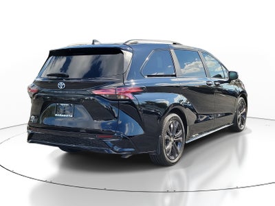 2025 Toyota Sienna XSE
