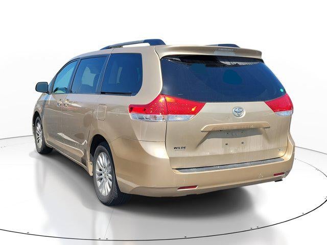 2011 Toyota Sienna XLE