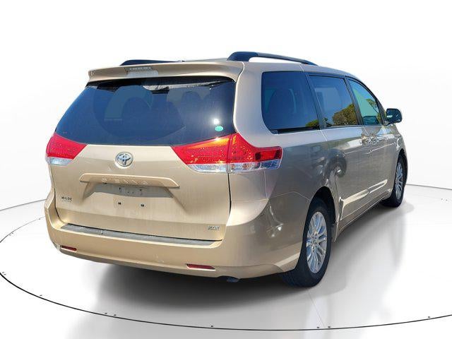 2011 Toyota Sienna XLE