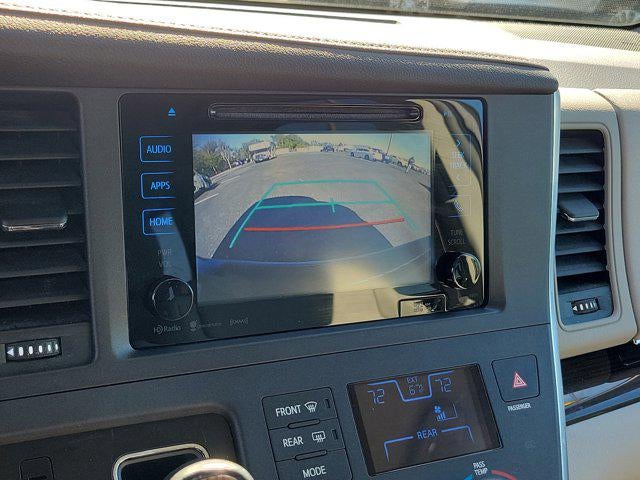 2017 Toyota Sienna XLE