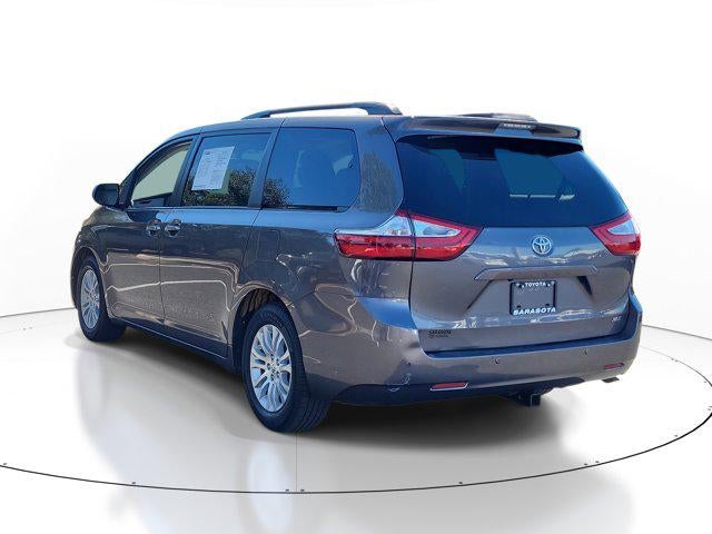 2017 Toyota Sienna XLE