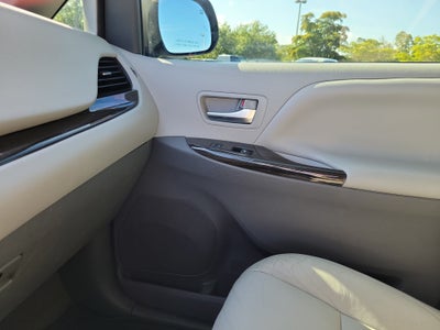 2020 Toyota Sienna XLE Premium