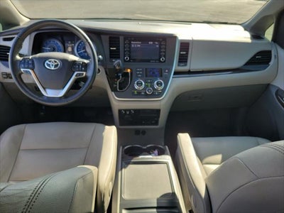 2020 Toyota Sienna XLE Premium