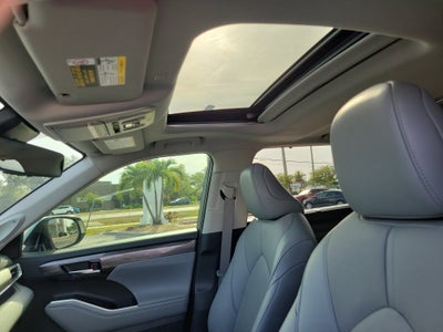 2022 Toyota Highlander Limited