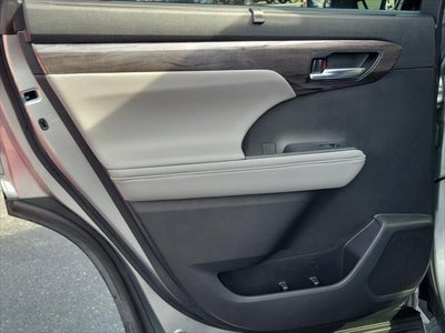 2022 Toyota Highlander Limited