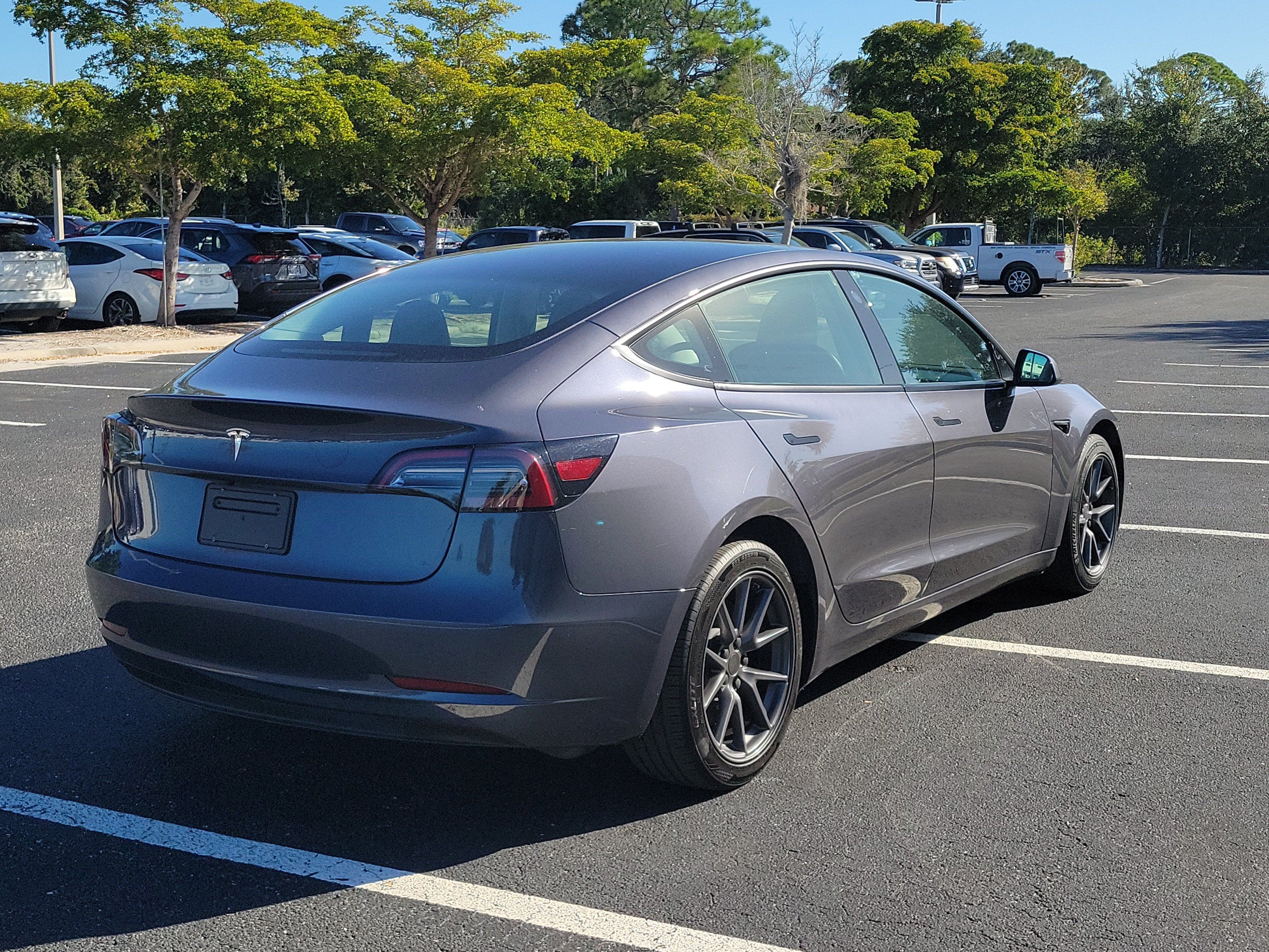 2023 Tesla Model 3 RWD